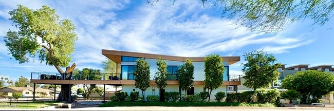 Building Photo - 900 S Una Ave