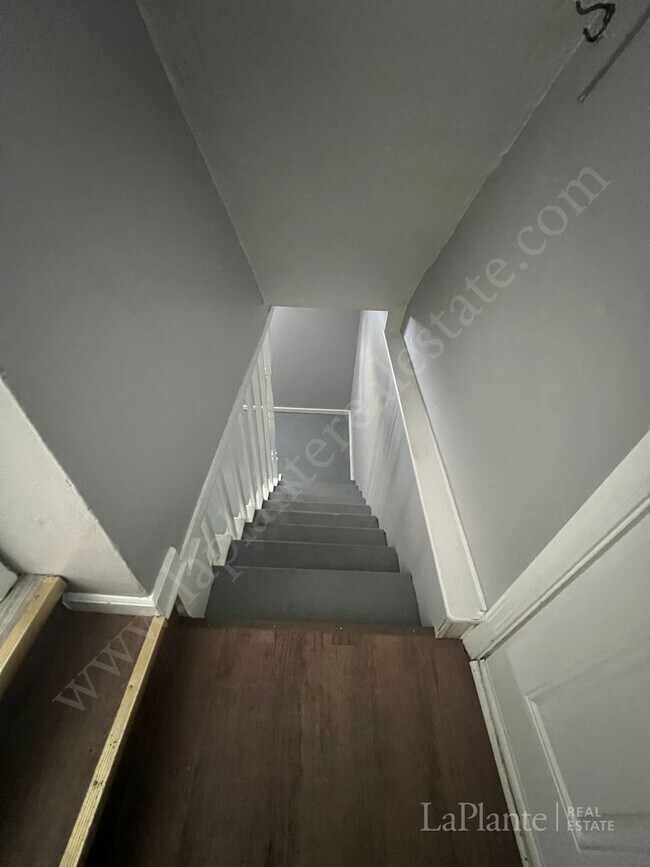 Building Photo - Move-in Ready 3 Bedroom Home for Rent