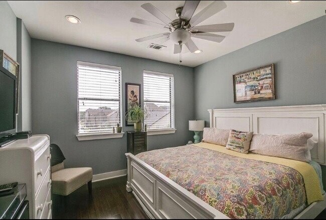 Building Photo - 1703 Patterson St