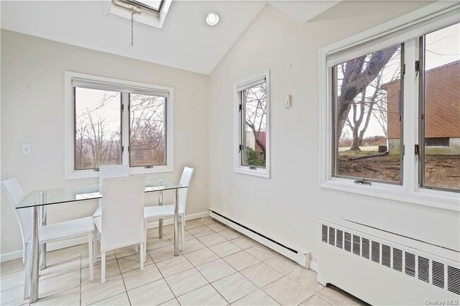 Building Photo - 21 Edgewood Rd