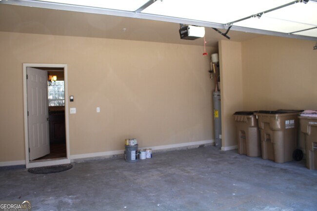 Building Photo - 3328 Castleberry Village Cir