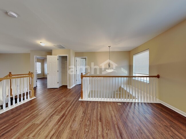 Building Photo - 107 Elba Dr