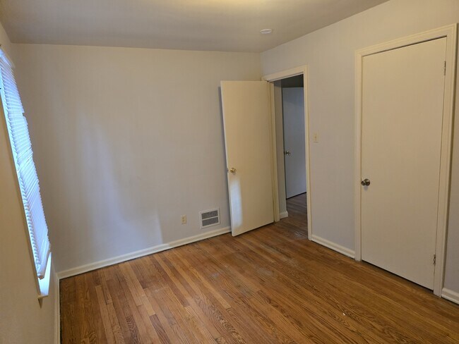 Building Photo - 11381 Whitehill St