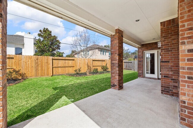 Building Photo - 2088 Silverthorn Ln