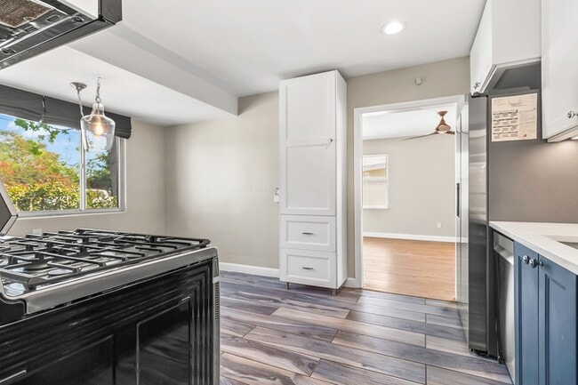 Building Photo - 3712 Odom St