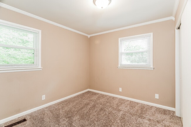 Building Photo - 109 Howle Ave