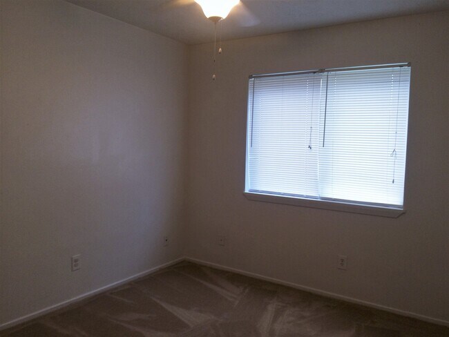 Building Photo - 3513CU