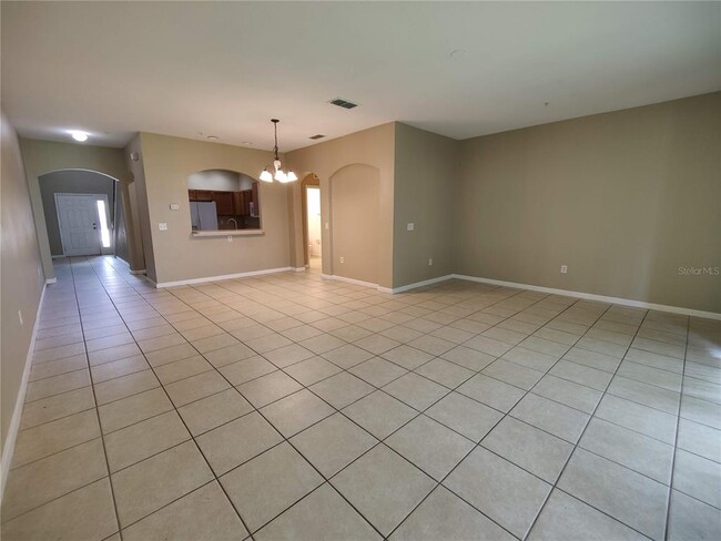 Building Photo - 2980 Ashland Ln S