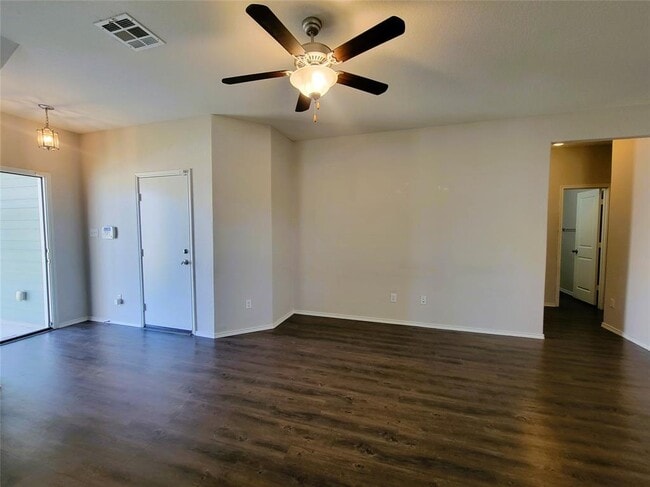 Building Photo - 104 Red Buckeye Loop