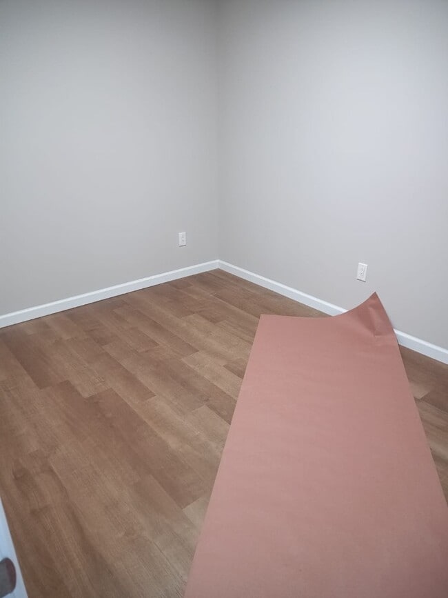 Building Photo - 1115 Dudley Ave