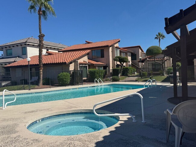 Building Photo - *2BR 2BA Furnished Condominium Riverfront with Dock, Private Beach