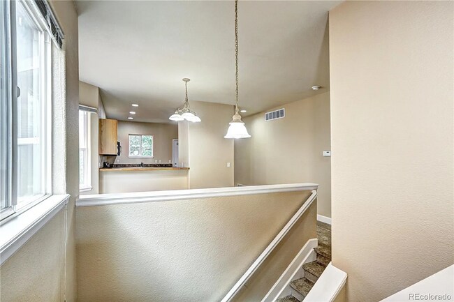Building Photo - 3 bed / 2.5 bath duplex in Castle Rock!! -18 month lease preferred