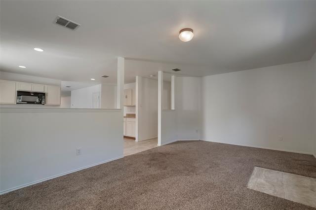 Building Photo - 2901 Saddle Dr