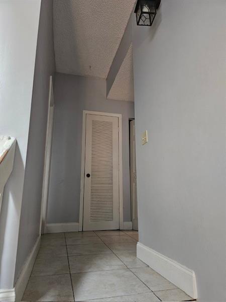 Building Photo - 1827 Runners Way