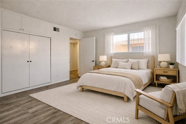 Building Photo - 17092 Emerald Ln