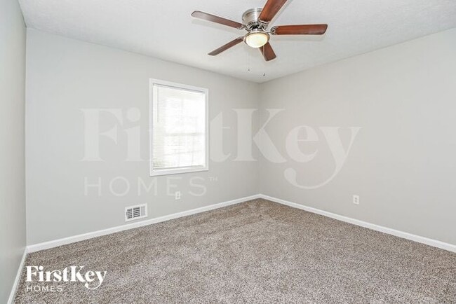 Building Photo - 3746 Lavilla Dr