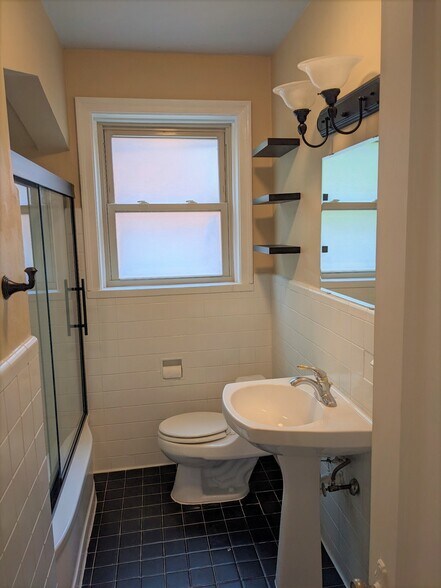 Bathroom 1 - 7943 Delmar Blvd