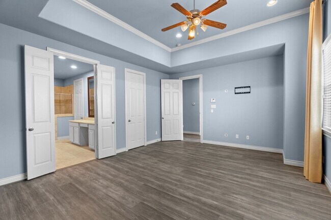 Building Photo - 2820 Sherwin St