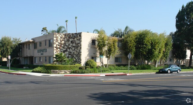 Building Photo - The Tustana Apartments