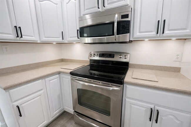 Building Photo - 6000 Dr M.L.K. Jr St N