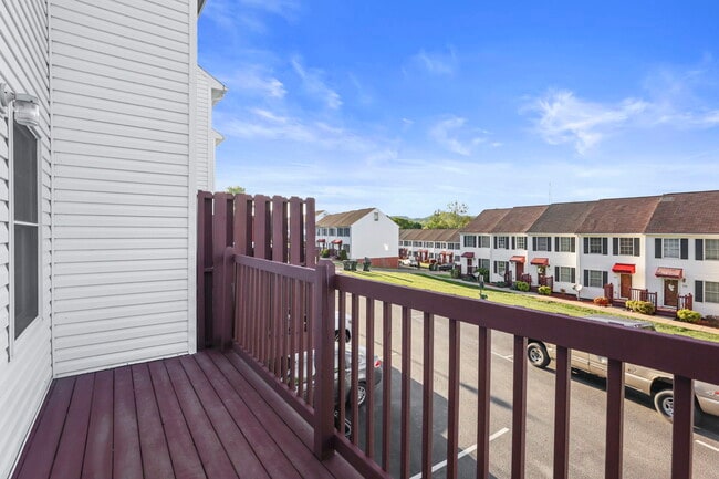 Building Photo - 644 Beaverview Dr