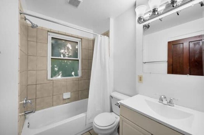 Building Photo - 1026 Schiff Ave