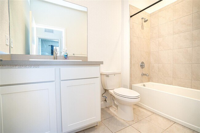 Building Photo - 1141 SW 6th Ct