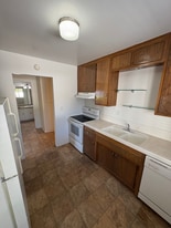 Building Photo - 521 E Arrellaga St