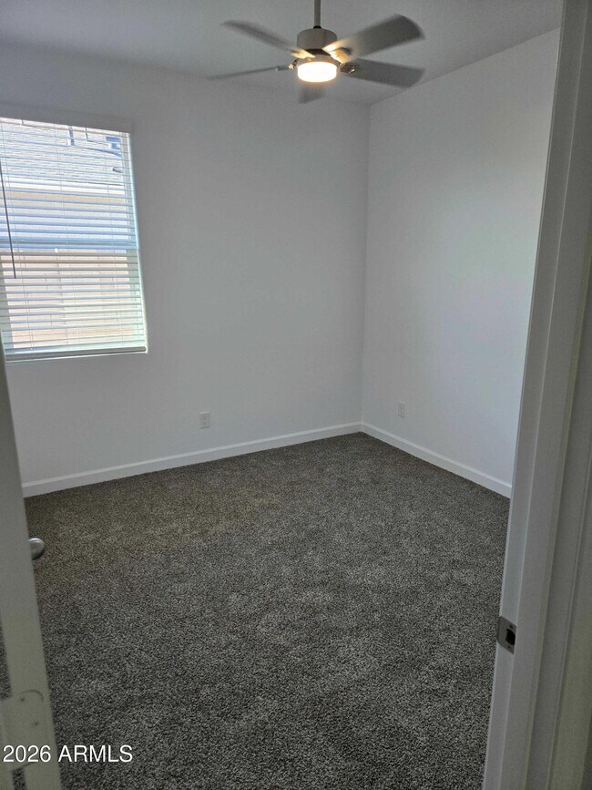 Building Photo - 5447 E Axle Ave