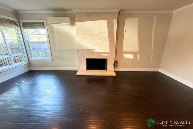 Building Photo - 3 Bedroom, 2 Bathroom (Main House + ADU) -...