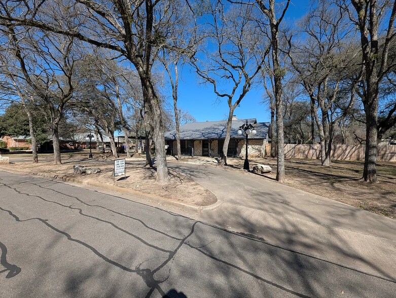Building Photo - 273 Leafy Hollow Ln