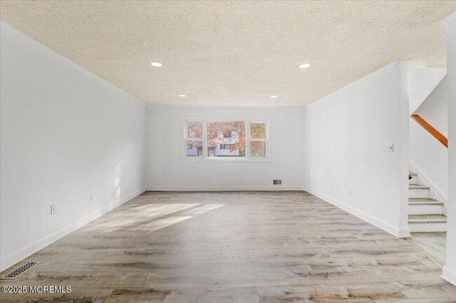 Building Photo - 12 Lone Star Ln