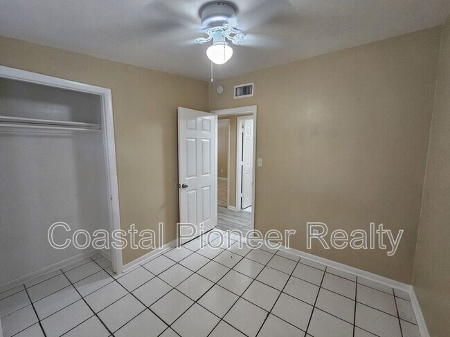 Building Photo - 4431 Atwater Dr