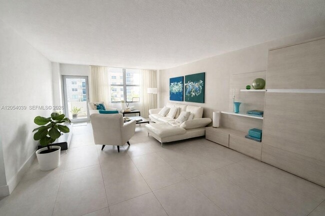 Building Photo - 9225 Collins Ave