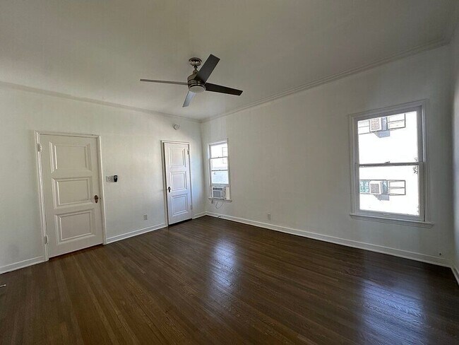 Building Photo - 1407 Laurel Ave