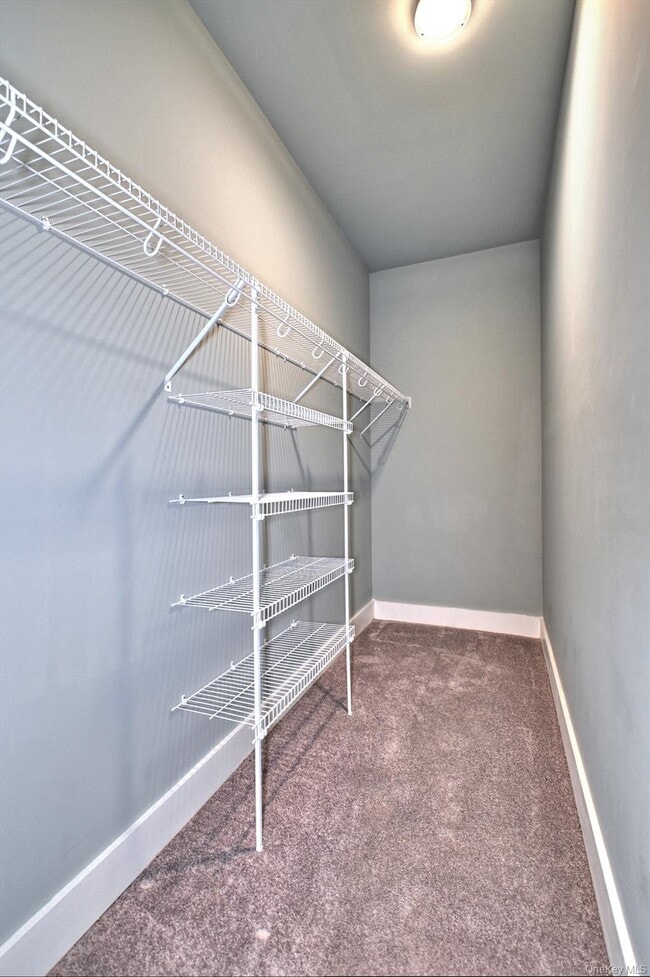 Building Photo - 44 Fox Hill Dr