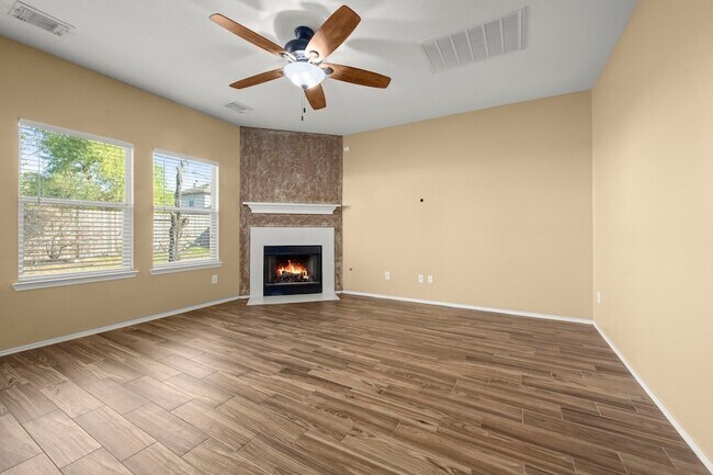 Building Photo - 18310 Melissa Springs Dr