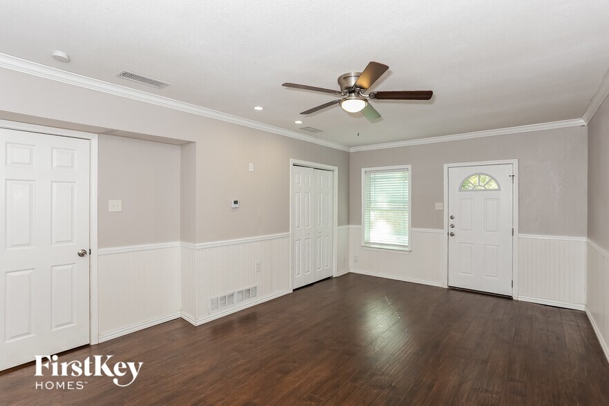 Building Photo - 3804 Driskell Blvd