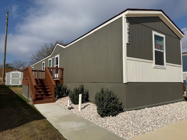 Building Photo - 15923 S Flores Rd