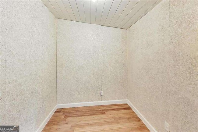 Building Photo - 3121 Lynnray Dr