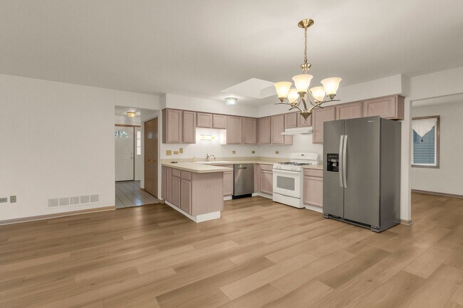 Building Photo - 9147 Boardwalk Terrace