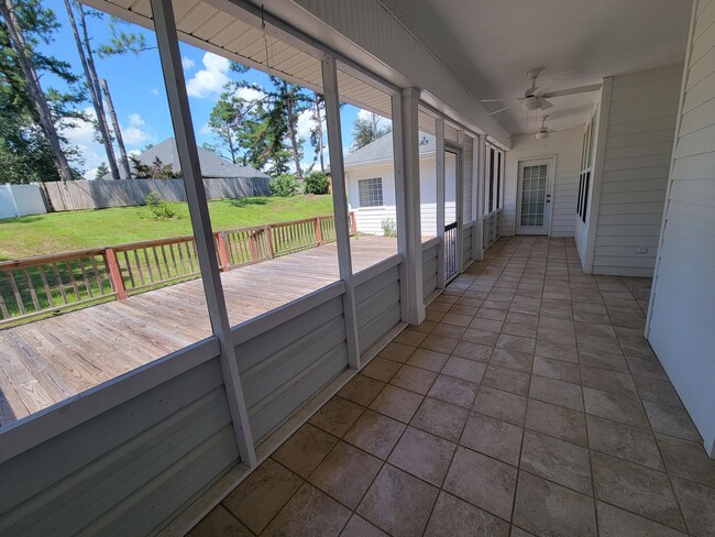 Building Photo - Beautiful home in Cypress Lakes in Lake Park