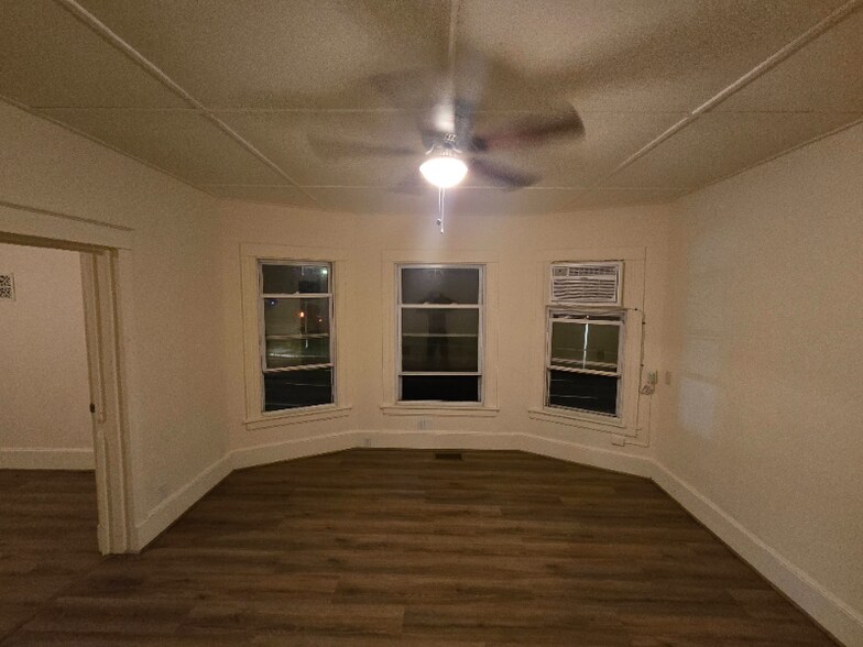 Building Photo - 20 Innis Ave