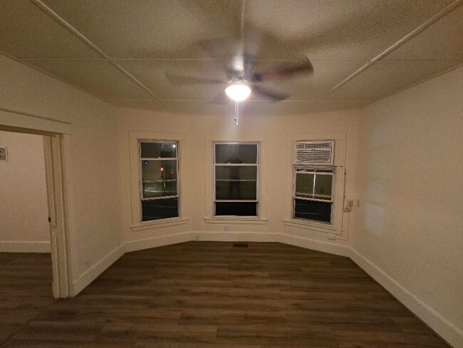 Building Photo - 20 Innis Ave