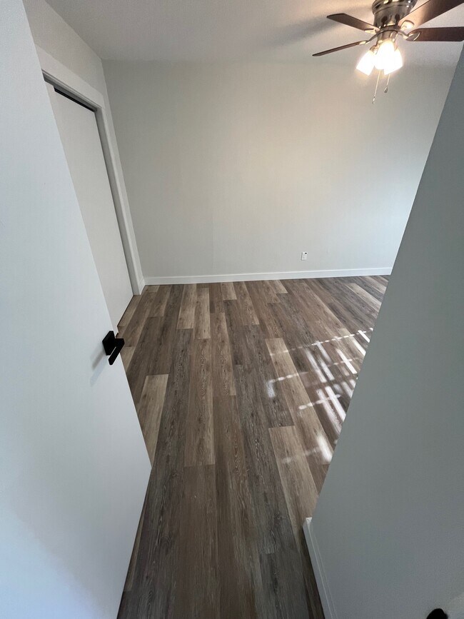 Building Photo - 2726 Center St