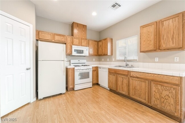 Building Photo - 5164 Bellaria Pl