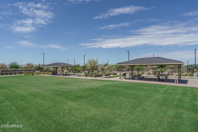 Building Photo - 16019 W Soft Wind Dr