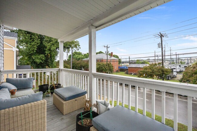 Building Photo - For Rent in Norfolk – Spacious 4 Bedroom Home!