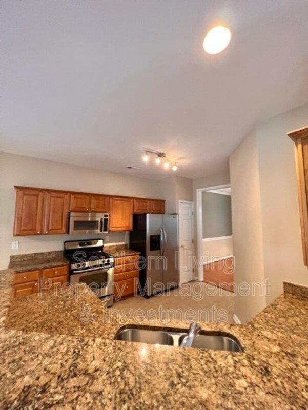 Building Photo - 11840 Royal Castle Ct