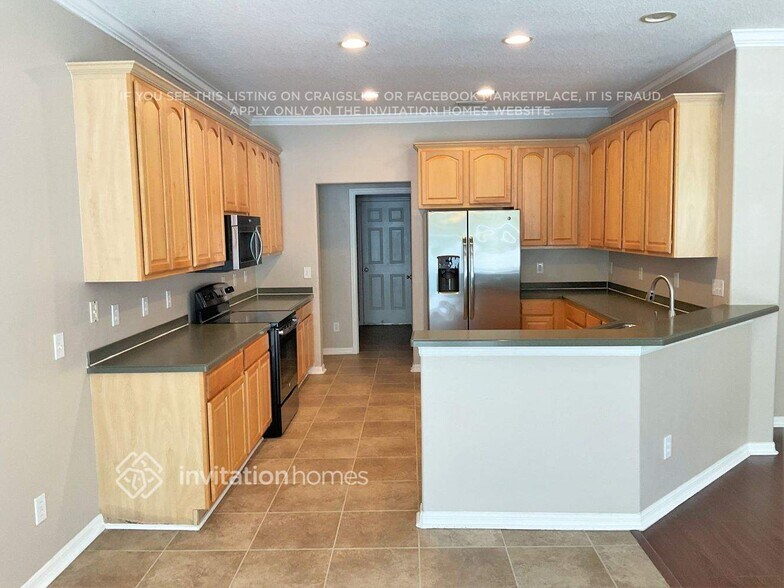 Building Photo - 32152 Brookstone Dr